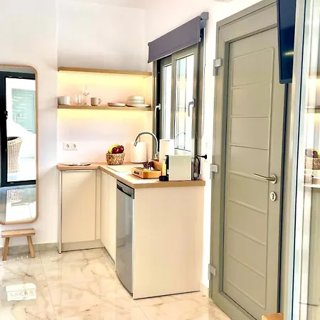 Luaz Naxian Living 2 *